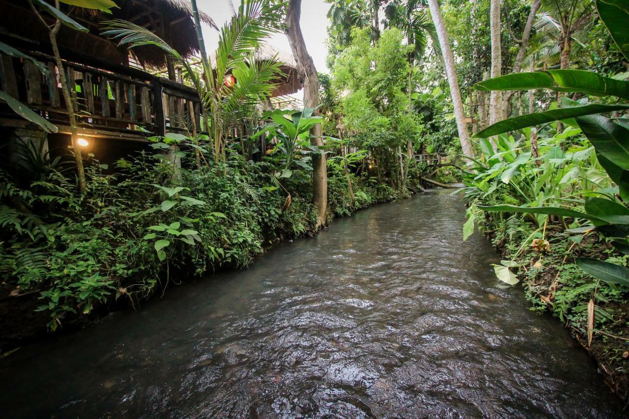 Keramas Sacred River Retreat Resort And Villa Exteriör bild